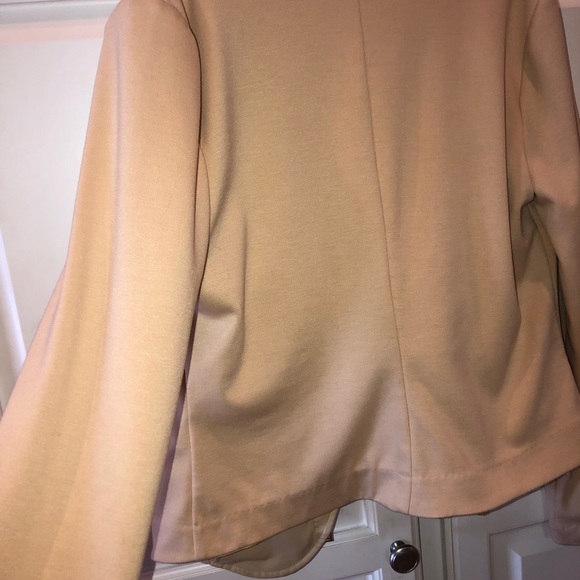 Gorgeous Beige Forever 21 Jacket/Blazer - Picture 4 of 6